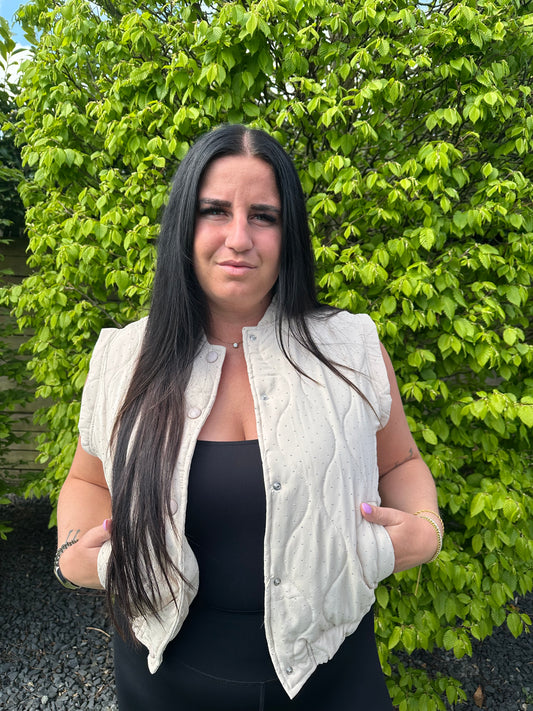 BODYWARMER MET STRASSSTEENTJES