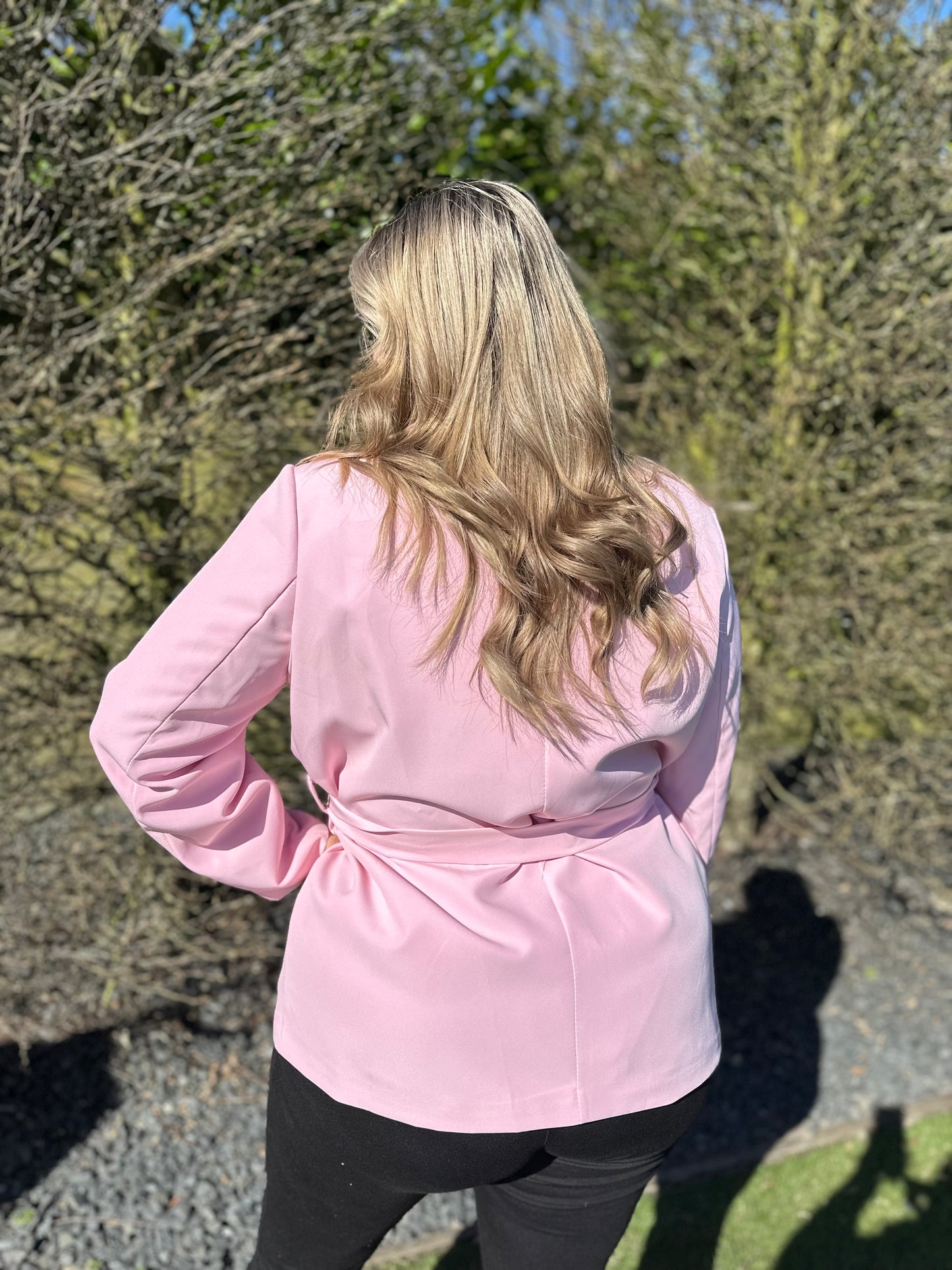 Blazer met ceintuur ROZE