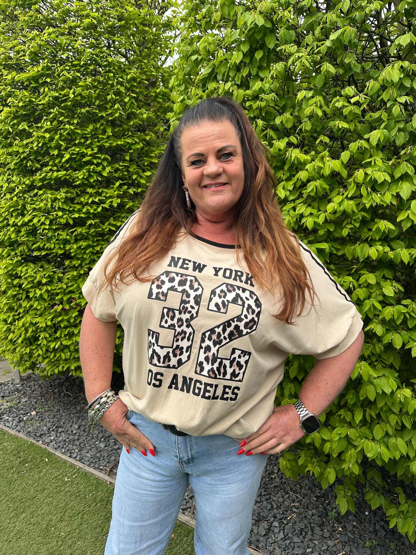 T-SHIRT MET PRINT NY BEIGE