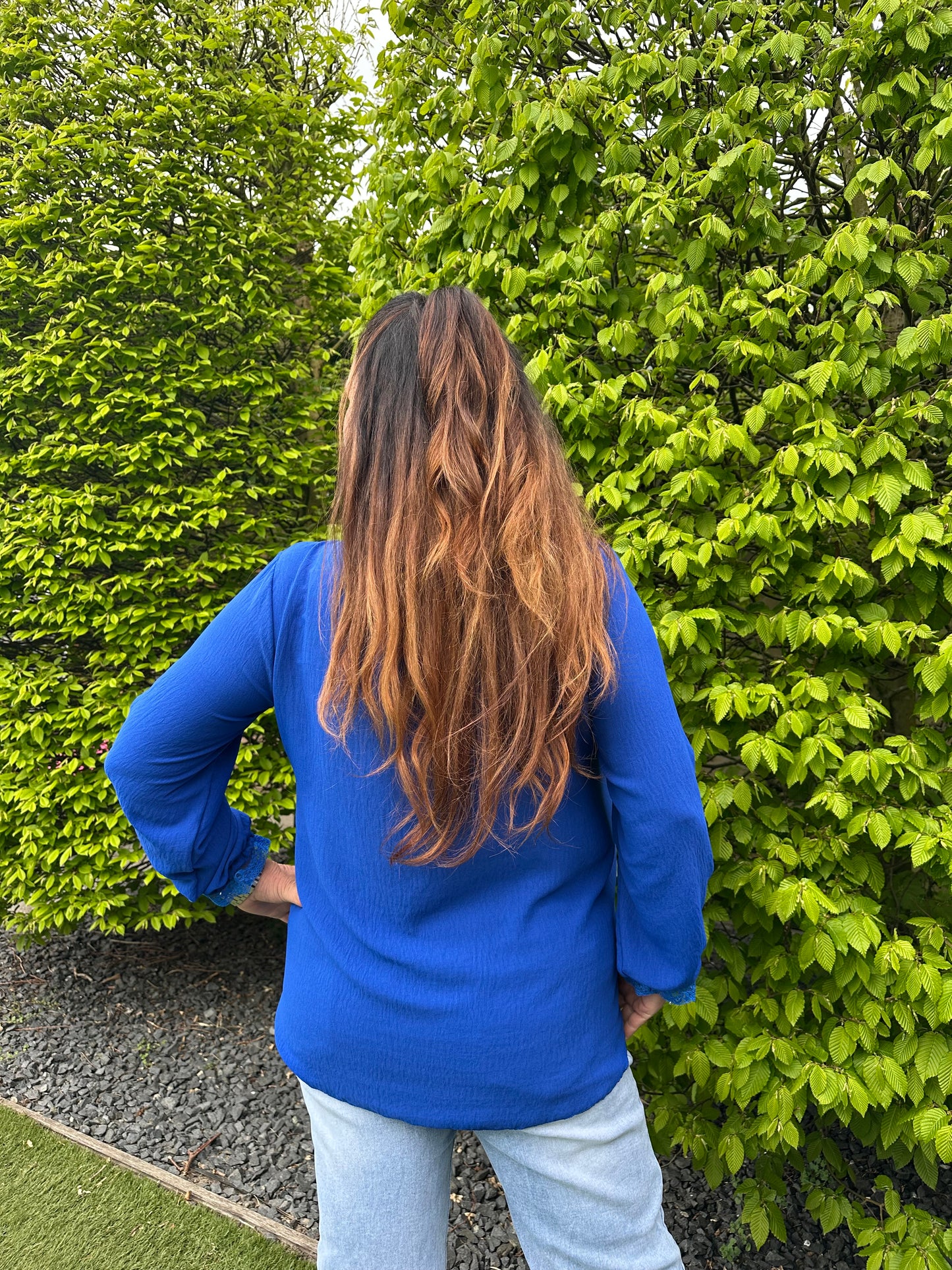 Blouse kant V hals KOBALT