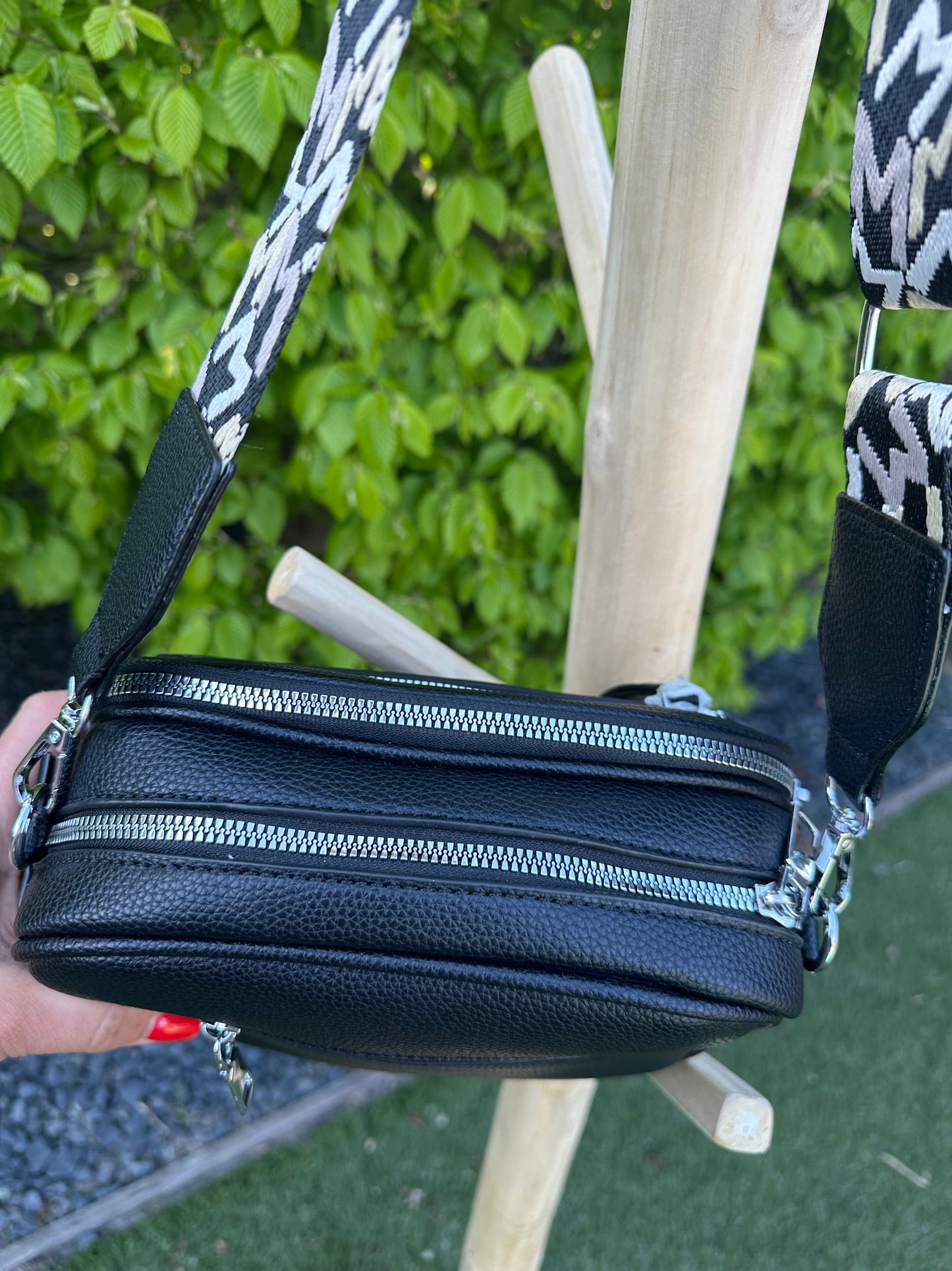 TAS SKY LEER ZWART MET RITSJES EN BAG STRAP