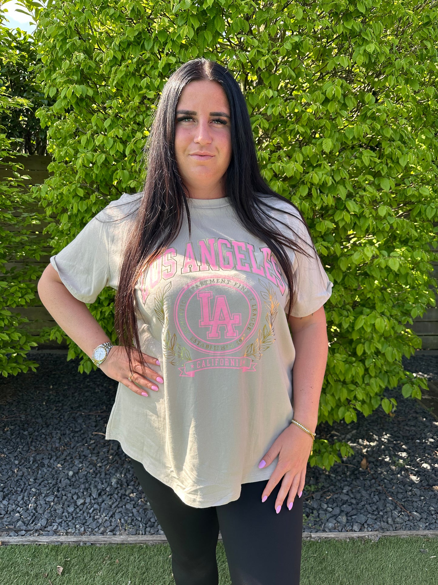 T-SHIRT MET PRINT LA BEIGE