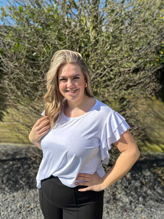 SHIRT MET KORTE RUFFLE MOUW WIT