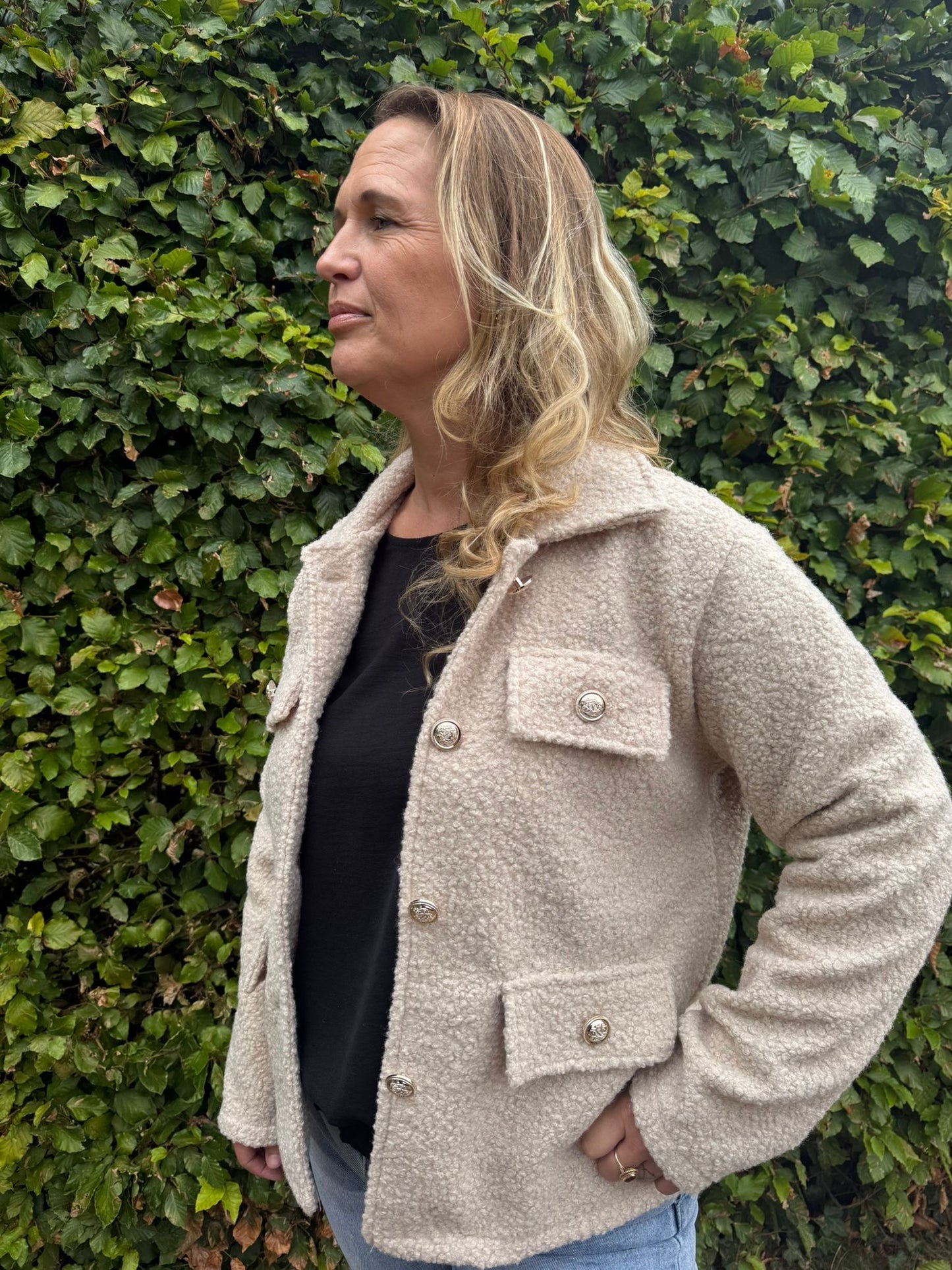 Jasje teddy met gouden knopen BEIGE