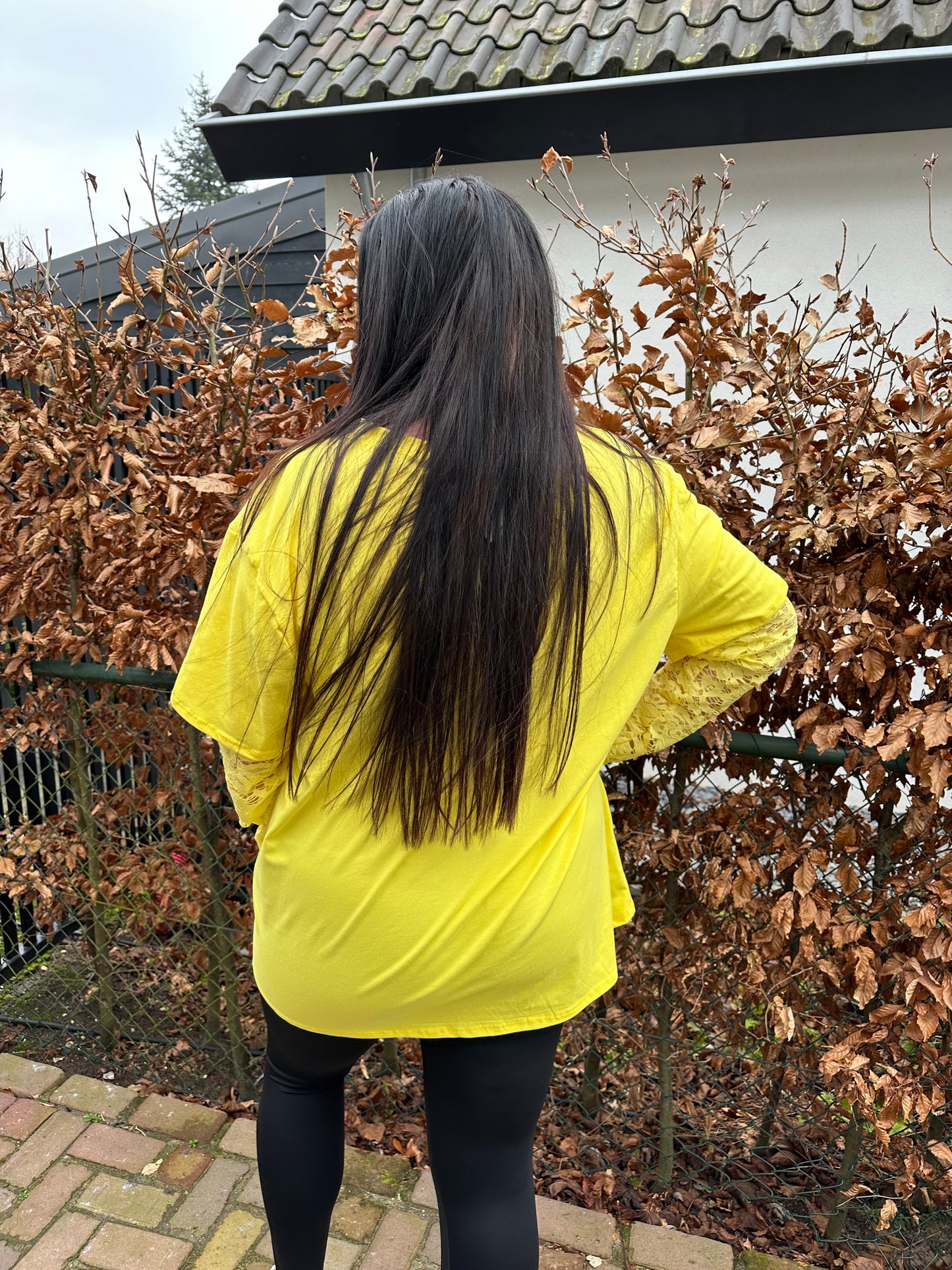 Shirt met kanten mouw GEEL