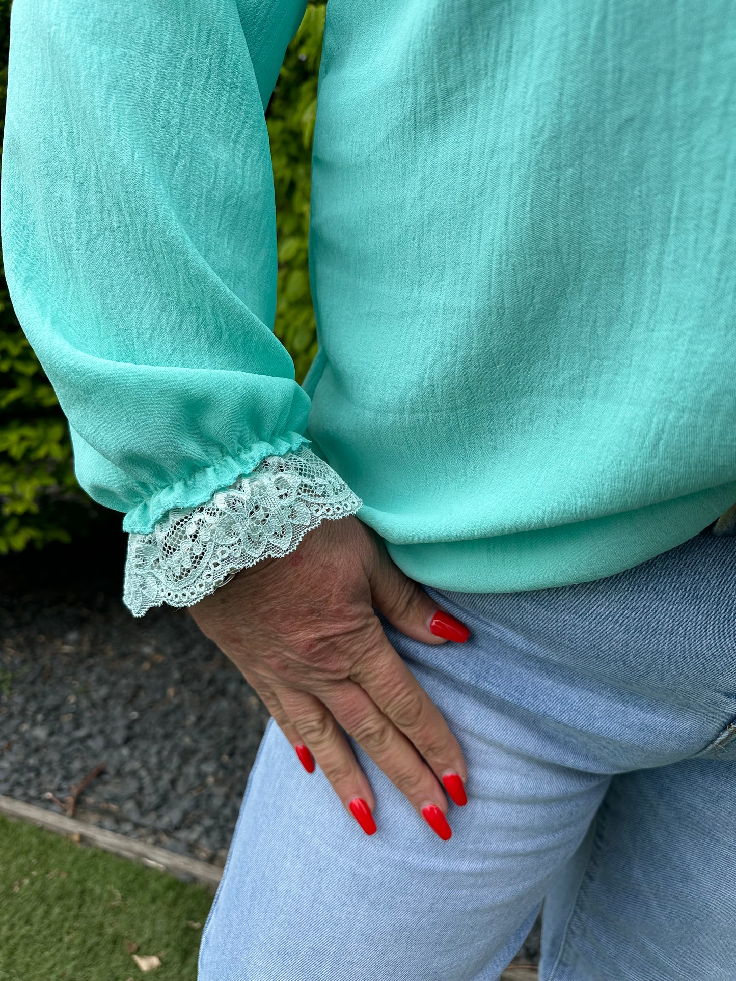 Blouse kant V hals MINT