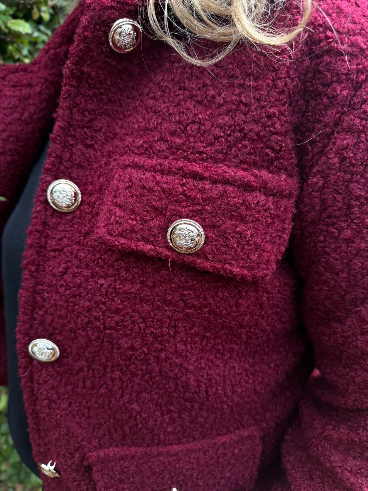 Jasje teddy met gouden knopen BORDEAUX