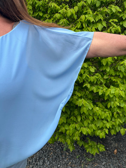 VLEERMUIS KORTE MOUW LICHT BLAUW