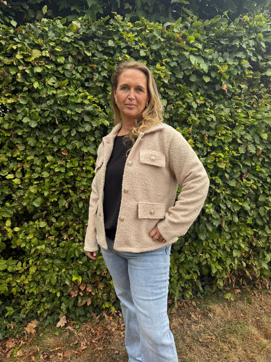 Jasje teddy met gouden knopen BEIGE