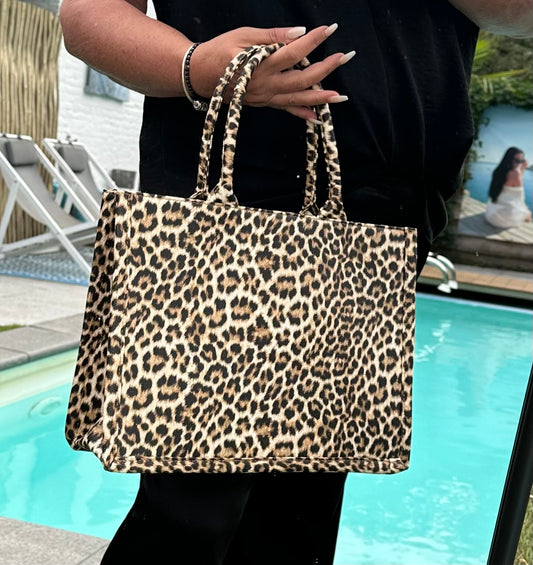 PANTER BRUIN D3296