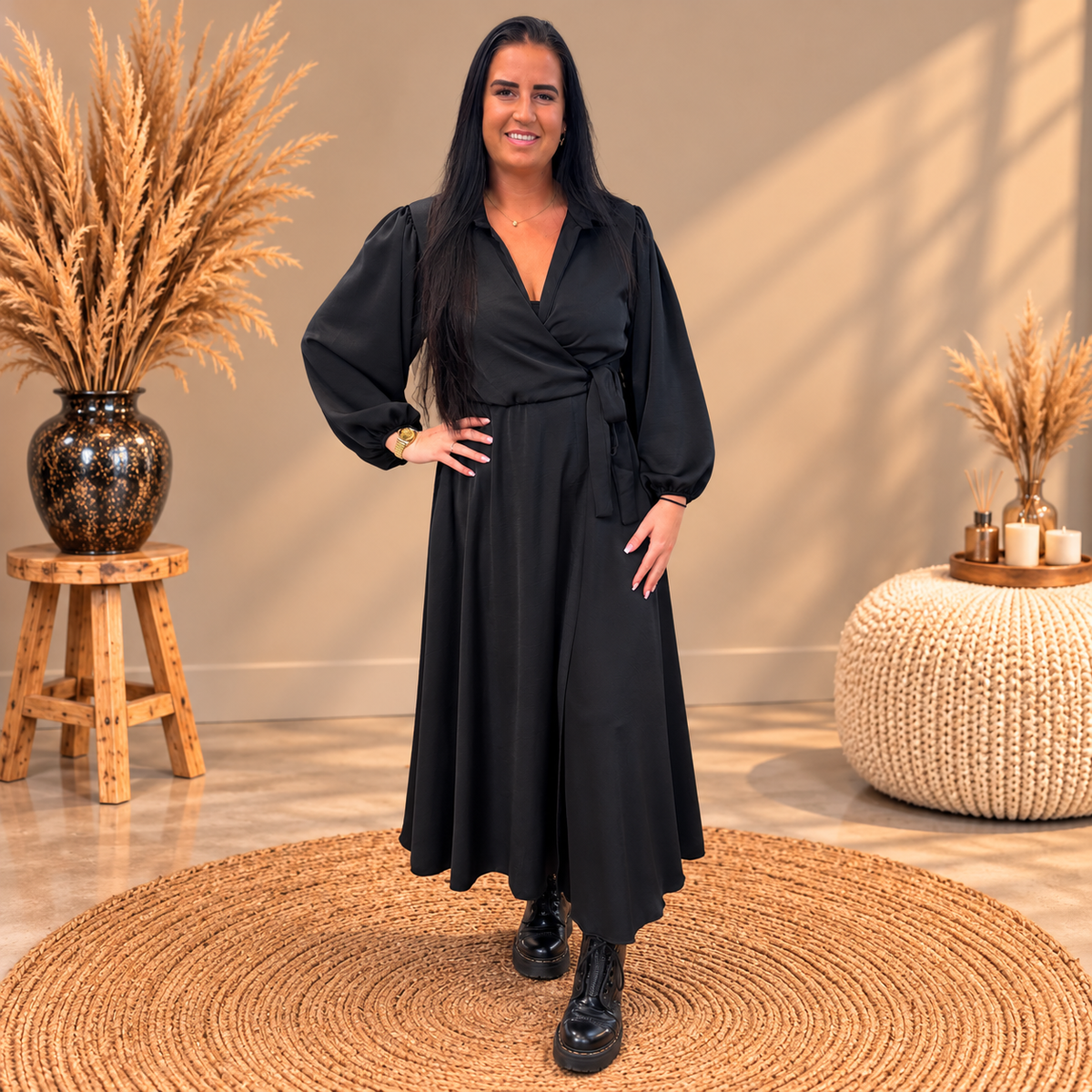 Lange jurk SATIJNEN LOOK ZWART